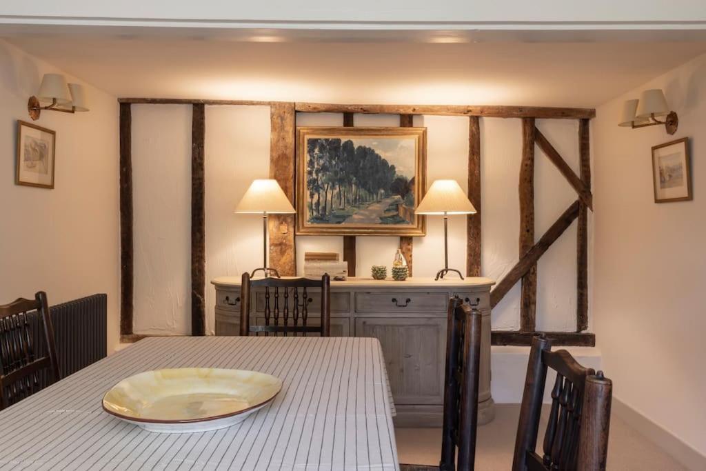 Cosy Cottage With Beautiful Garden, Hottub & Sauna Marden  Kültér fotó