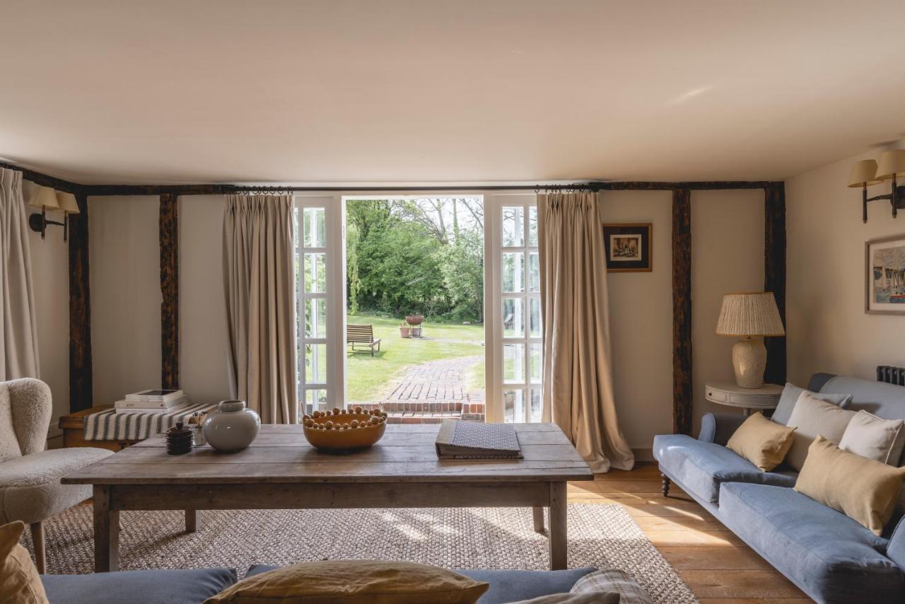 Cosy Cottage With Beautiful Garden, Hottub & Sauna Marden  Kültér fotó