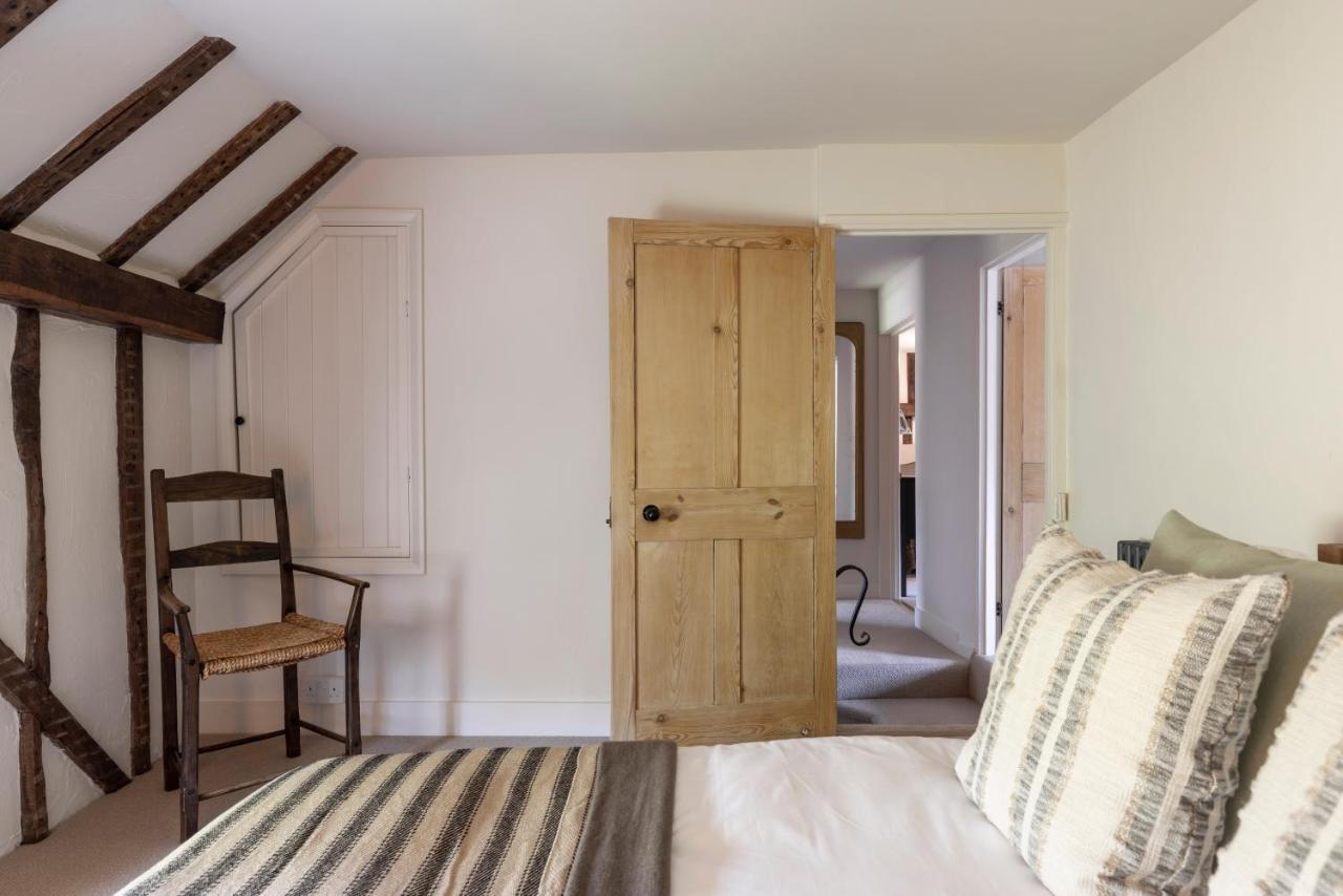 Cosy Cottage With Beautiful Garden, Hottub & Sauna Marden  Kültér fotó