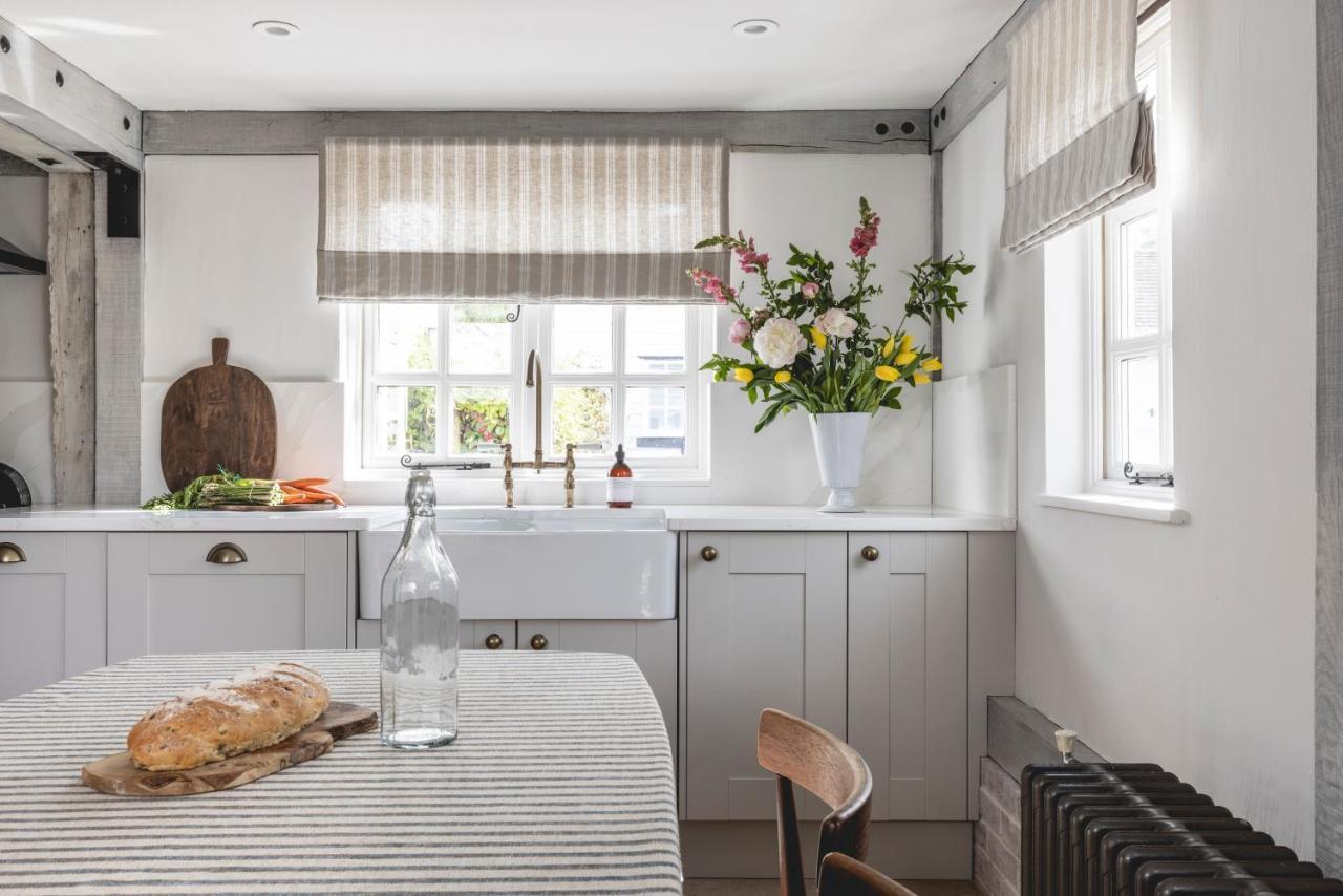 Cosy Cottage With Beautiful Garden, Hottub & Sauna Marden  Kültér fotó
