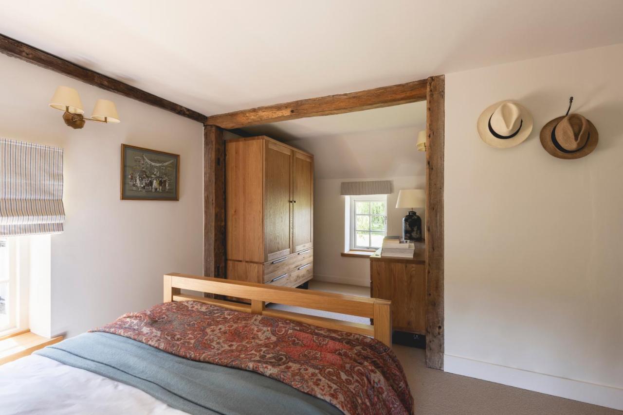 Cosy Cottage With Beautiful Garden, Hottub & Sauna Marden  Kültér fotó