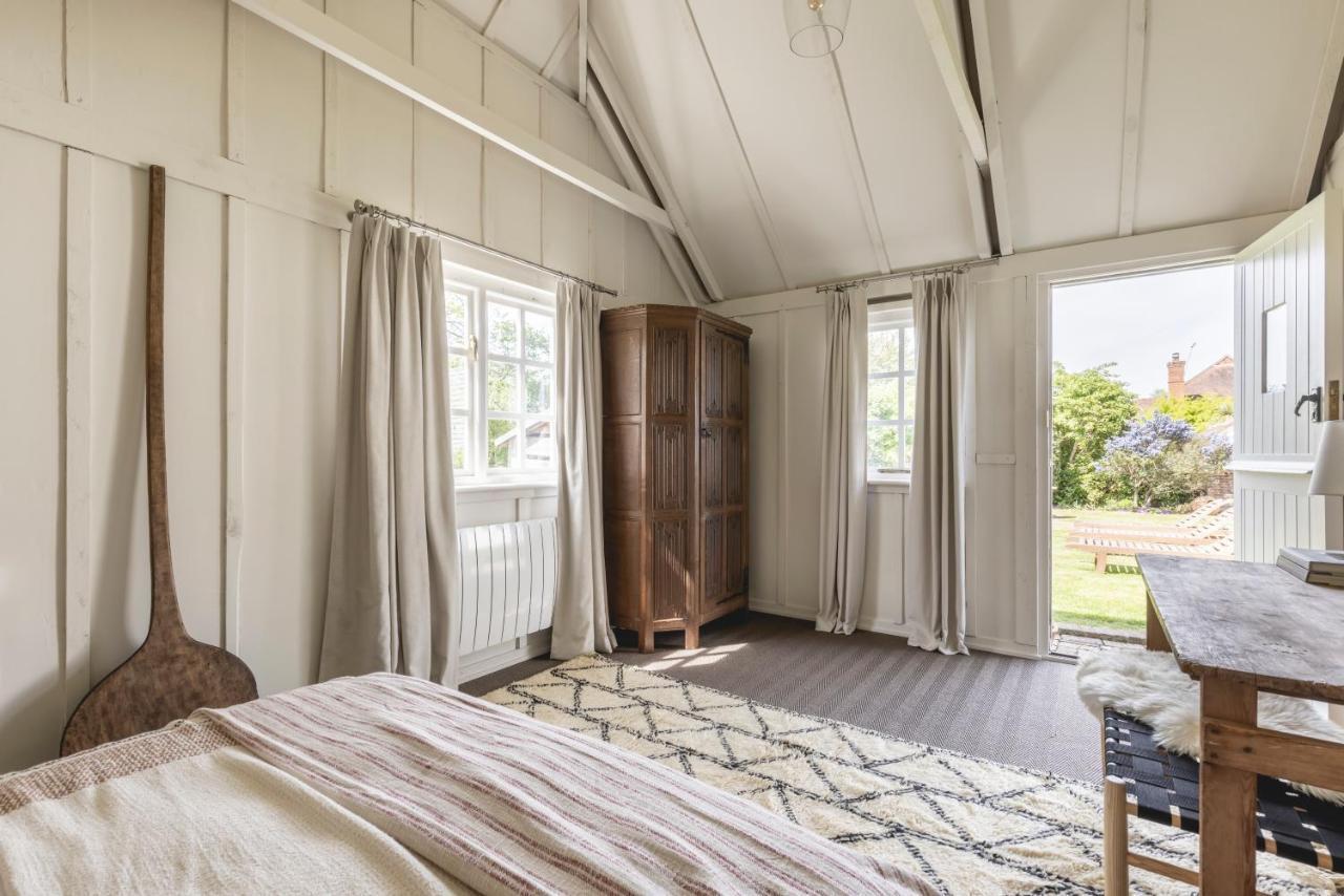 Cosy Cottage With Beautiful Garden, Hottub & Sauna Marden  Kültér fotó
